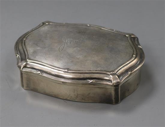 A George V silver trinket box by Henry Matthews, 11.5cm.